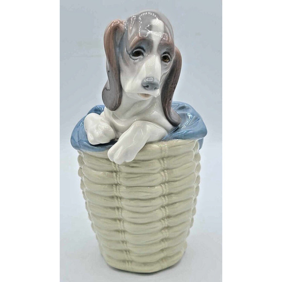 Vintage 1977 Lladro Dog in the Basket Basset Puppy Dog in Tall Basket - Picture 1 of 10
